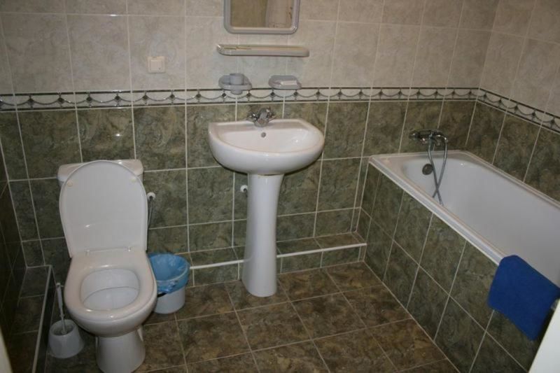 Отель Zhovtnevyi Винница